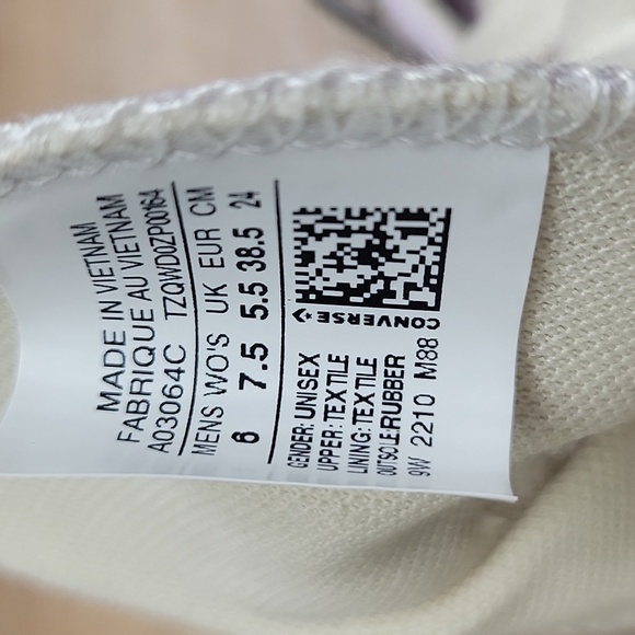 Converse High Top Brand new in the box no lid authentic. - Picture 15 of 16